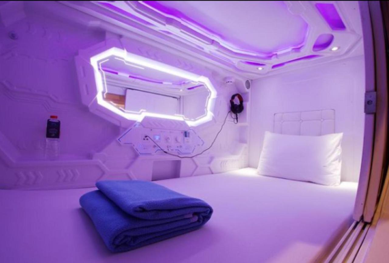 Super Oyo 91328 Fiducia Capsule Hotel Τζακάρτα Εξωτερικό φωτογραφία