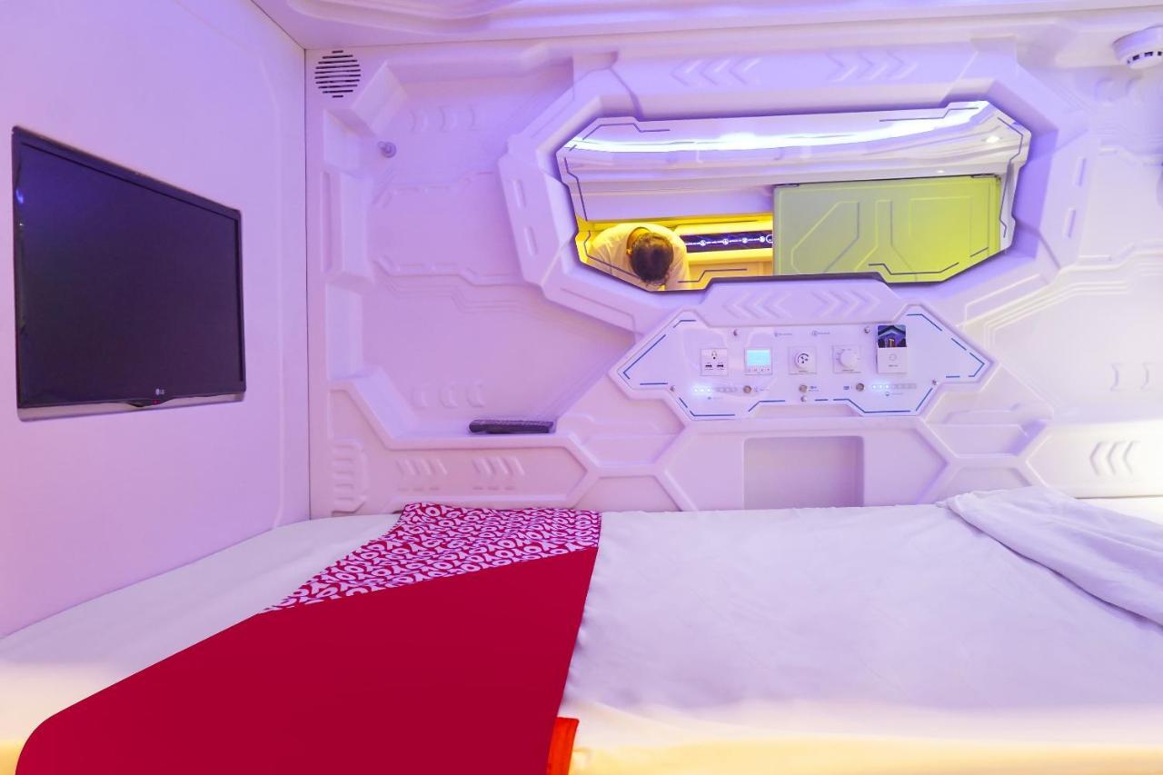 Super Oyo 91328 Fiducia Capsule Hotel Τζακάρτα Εξωτερικό φωτογραφία